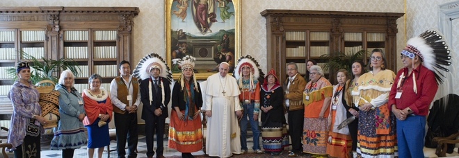 Papa Francesco riconosce il genocidio culturale e chiede scusa per le violenze sui nativi canadesi