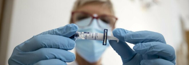 Roma, vaccini anti-influenzali dal ginecologo e dall’oculista: piano per ridurre le attese