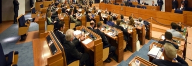 Il consiglio regionale della Campania approva l'assestamento di bilancio