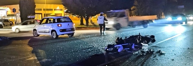 Roma, scontro tra auto e scooter a via di Torrevecchia: morto un 40enne