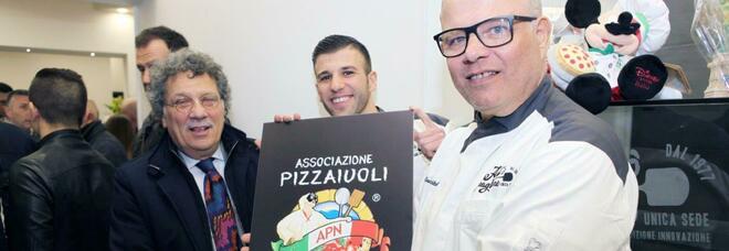 Super Green pass in pizzeria, il presidente di Apn Sergio Miccù: «Pizzaiuoli controllino i certificati»