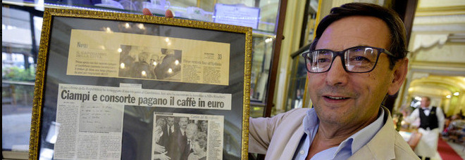 Venti anni dall'euro: al Gambrinus di Napoli esposte le prime monete spese dal presidente Ciampi per un caffè