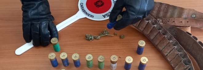 Caivano, munizioni e droga nel Parco Verde: indagano i carabinieri