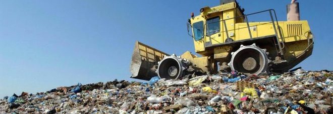 Traffico e gestione illecita di rifiuti, in cinque nei guai nel Salernitano