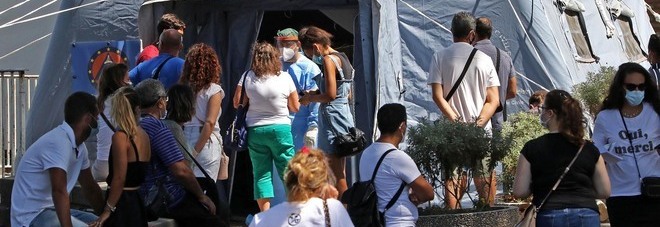 Covid in Campania, altri 116 contagiati in 24 ore: 30 di rientro dalle vacanze in Sardegna