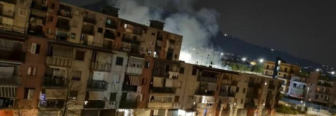 Napoli, bomba nella notte a Ponticelli: riesplode la faida di camorra tra i De Luca Bossa e i De Micco-De Martino