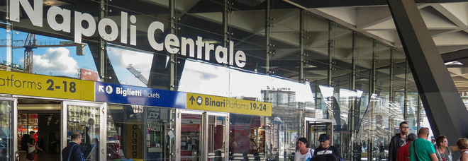 Napoli, controlli nella stazione centrale di piazza Garibaldi: 4 persone denunciate e un arresto