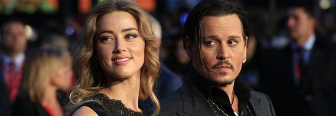 Johnny Depp mandato all'ospedale da Amber Heard: le foto choc utilizzate dai legali dell'attore