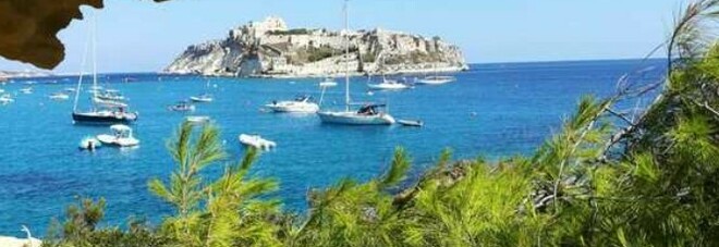 Isole Covid-free in Italia, il piano spacca gli operatori: «Non siamo come la Grecia»