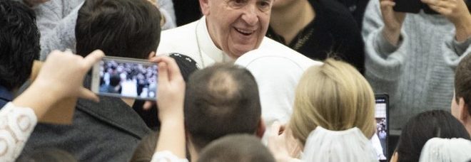 Papa Francesco va in soccorso di Malta, l'isola dell'assassinio di Daphne Caruana e dell'accordo flop sui migranti