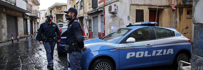 Napoli, rapine e associazione a delinquere: sei indagati
