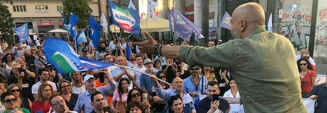 Italexit, Paragone a Napoli: «Equità nelle raccolte firme o manifesteremo al Quirinale»
