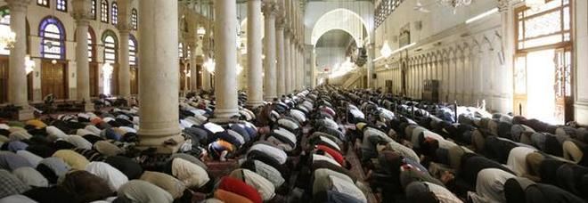 Moschee, linea dura di Salvini: «Controlli a tappeto». Circolare ai prefetti, allerta in 6 regioni