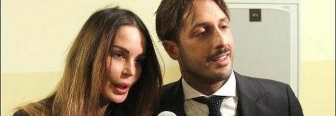 Fabrizio Corona denunciato per l'evasione dai domicilari, Nina Moric: «Io soldi a lui? Mi deve una cifra a sei zeri»