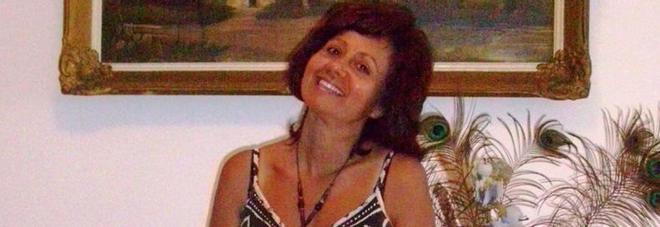 Torino, mamma uccisa dalla figlia, l'ultimo sms di Luana prima di morire: «Aiuto, non riesco a calmarla»