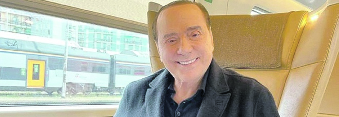 Berlusconi torna a Napoli dopo 4 anni: rebus location, Plebiscito o Mostra d'Oltremare