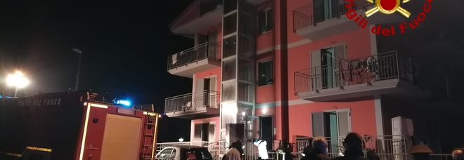 Rogo in una residenza per immigrati due feriti in Irpinia: erano positivi