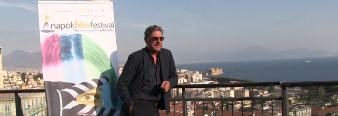 Castellitto chiude il Napoli Film Festival: «Fortunato ad avere in casa una scrittrice di emozioni»