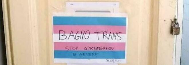 Liceo Vico, bagno negato allo studente trans: la preside «pronta ad attivare la carriera Alias»