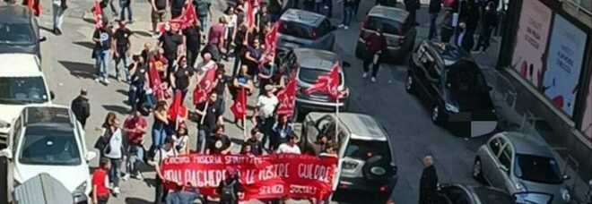 Primo maggio a Napoli tra guerra e precarietà: manifestazione internazionalista a Soccavo