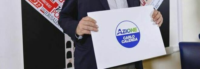 Calenda presenta il nuovo simbolo di Azione: blu e verde i nuovi colori. L'ex ministro: «Draghi anche dopo il 2023»