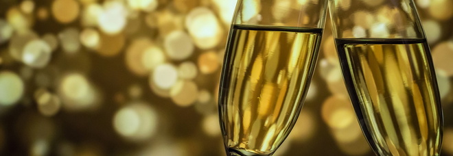 La truffa dello champagne, vende sul web bottiglie di Dom Perignon Magnum e sparisce con i soldi