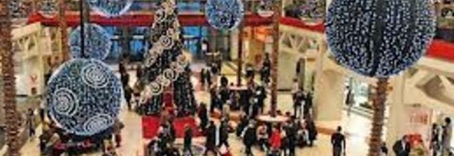 Shopping natalizio: scatena istinti primitivi e alza i battiti del cuore