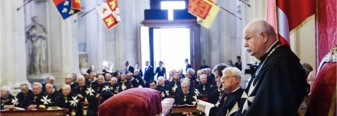 L'Ordine di Malta mette al bando tutte le messe in latino, uno schiaffo al Papa emerito