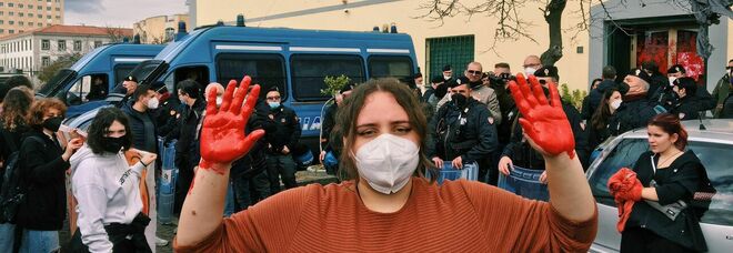 Napoli, protesta studenti contro l'alternanza scuola-lavoro: «Vogliamo essere ascoltati»
