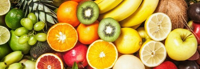 Alimentazione, frutta la prima spesa delle famiglie: clima pazzo sconvolge raccolti, addio in Italia a 1 frutto su 4