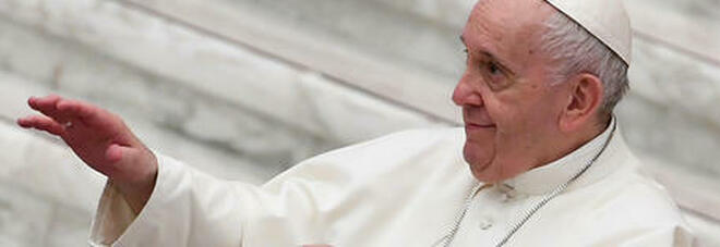Papa Francesco, come sta il Pontefice: «Sono ancora vivo», poi striglia i nunzi