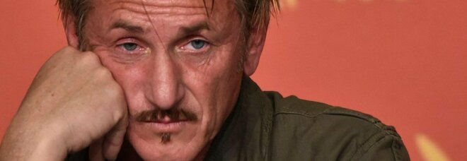 Sean Penn, stoccata contro i No-vax: «È come puntare una pistola carica in faccia a qualcuno»