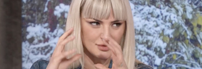 Dopo lo spiacevole episodio a x Factor, Arisa si è scusata con Simona Ventura