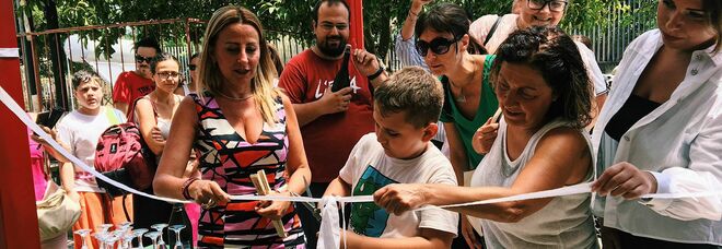 Napoli, inaugurati gli spazi rigenerati nell’ex scuola di Ponticelli: «Così lo sport è accessibile a tutti»