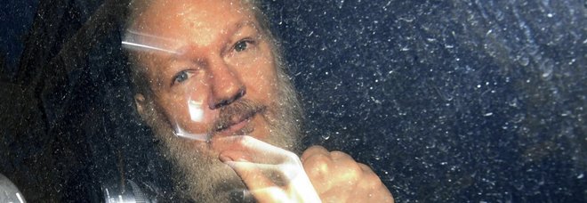 Assange accusa: «Il Regno Unito non ha civiltà»
