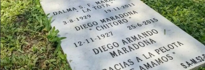 «Maradona, la tomba a Buenos Aires abbandonata»