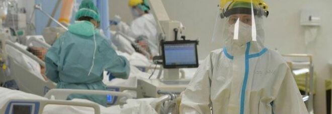Covid, nuova terapia cellulare sperimentata al S.Matteo di Pavia: «I due pazienti trattati sono già stati dimessi in buone condizioni di salute»