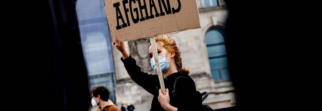 Migranti e terrorismo, Ue e Nato cedono: «Trattare con i vincitori»