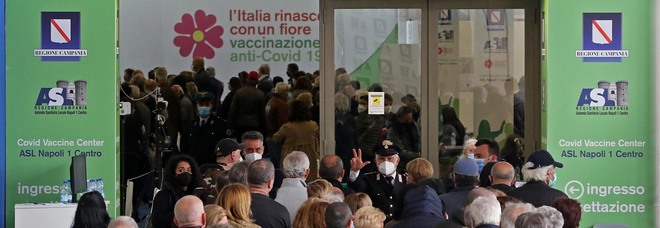 Vaccini a Napoli, l’Asl paga il fitto per gli stand anti-Covid alla Mostra d'Oltremare