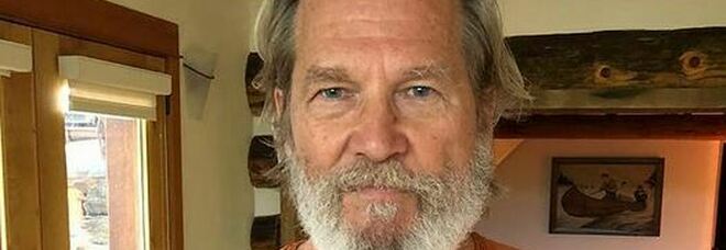 Jeff Bridges: «Il tumore regredisce, ma mi sono ammalato di Covid durante la chemio»