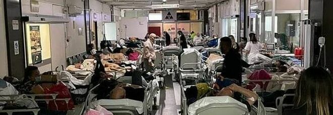 Napoli, boom di ricoverati al pronto soccorso del Cardarelli: chiude il reparto, accesso solo ai codici rosso