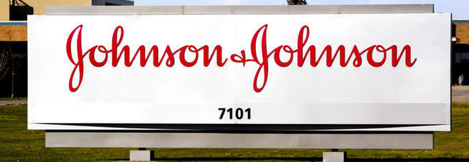 Johnson & Johnson, amianto nel talco provoca il cancro alle ovaie: condannata a pagare 4,7 miliardi di dollari