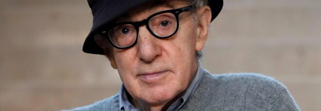 Woody Allen furioso contro la fiction di Mia Farrow: «Un attacco infarcito di falsità»
