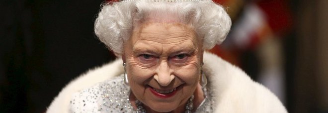 Dopo la morte di re Bhumibol, è Elisabetta II la sovrana che ha regnato più a lungo nel mondo