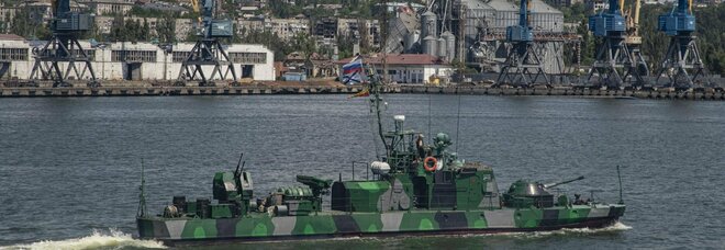 Grano, la Russia vuole innescare una carestia globale? La strategia: «Mine nei porti del Mar Nero e missili sui granai»