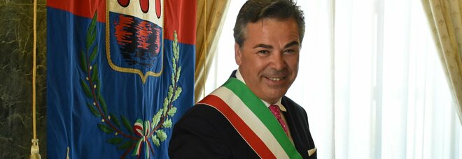Foggia, arrestato il sindaco Franco Landella (Lega) per corruzione e tentata concussione. Ai domiciliari anche la moglie
