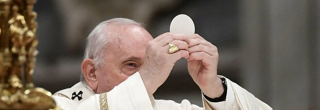 Papa Francesco, benedizione Urbi et orbi: «Serve dialogo, la pandemia ha messo a dura prova le relazioni sociali»