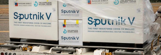 Vaccini, stop della Ue a Sputnik: «I russi devono consentirci ispezioni nelle loro fabbriche»
