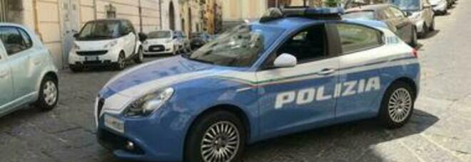 Napoli, sul pullman senza biglietto aggredisce autista e polizia: arrestato
