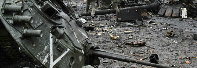 Ucraina, soldati russi danneggiano i loro carri armati. Le intercettazioni: «Mi rifiuto di obbedire»